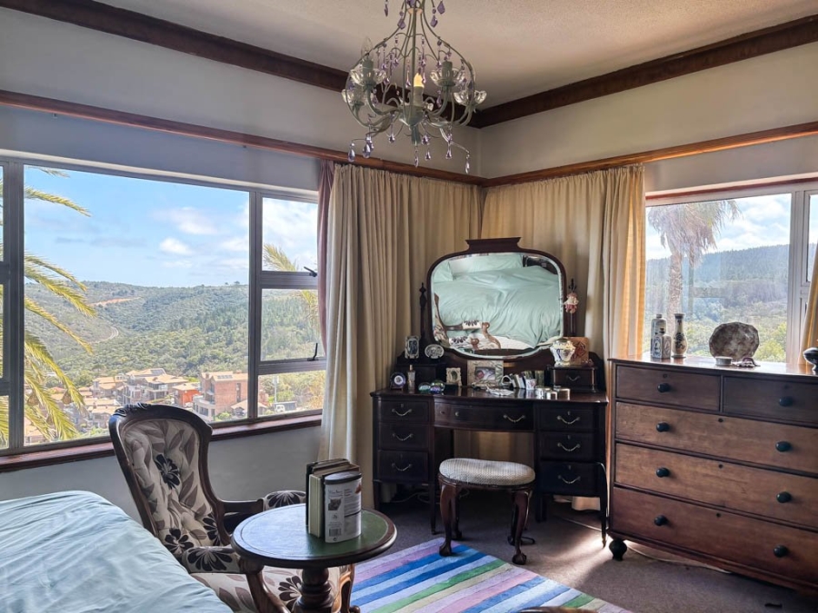 8 Bedroom Property for Sale in Herolds Bay Western Cape